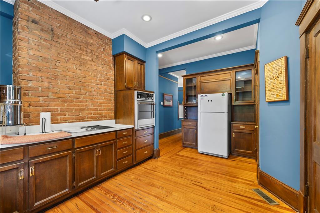 248 N Broad Street Property Photo 20