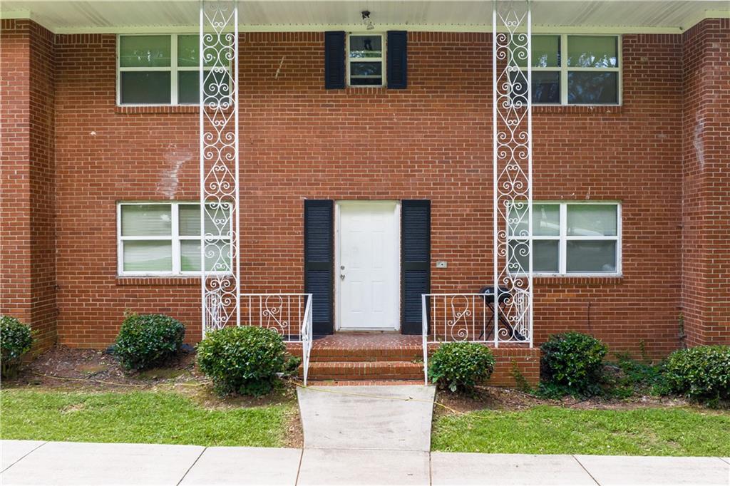 2410 Benjamin E Mays Drive Sw Property Photo 3