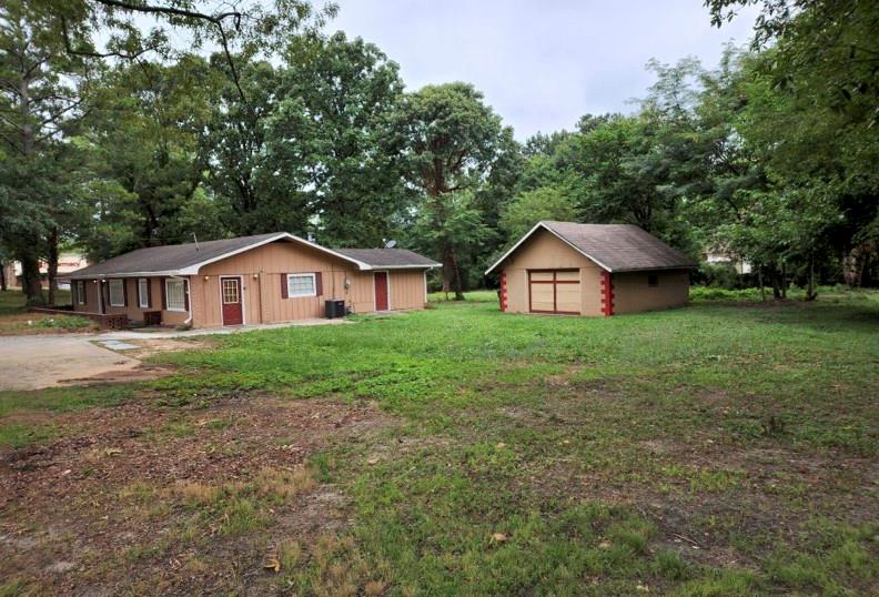 3061 Sandy Plains Road Property Photo 1