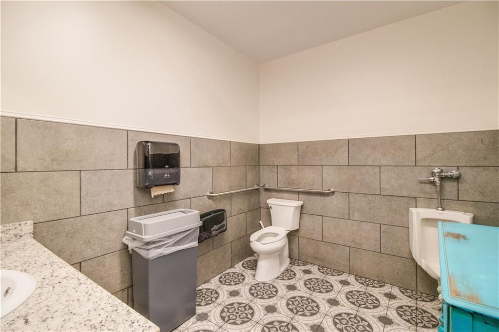 21 E Athens Street Property Photo 99