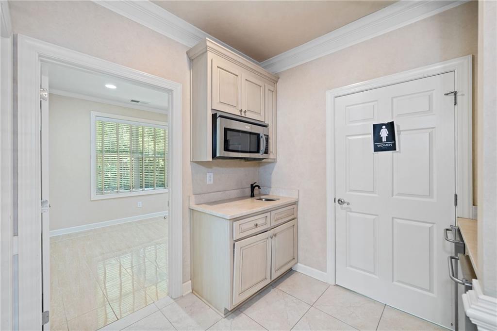 11539 Park Woods Circle Unit 401-402 Property Photo 30
