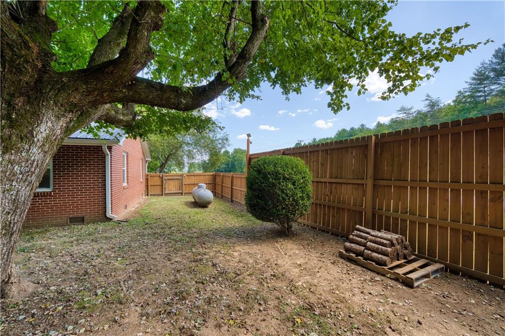 8090 W Us Hwy 64 Property Photo 35