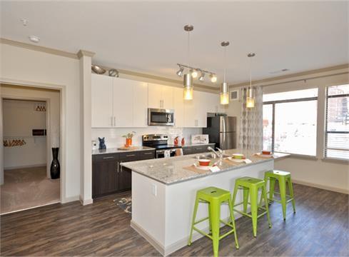 641 North Avenue NE Unit 1221 Property Photo 1