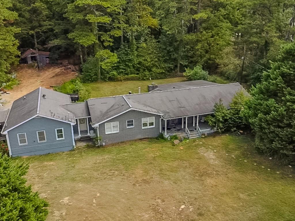 1142 Harbins Road Property Photo 1