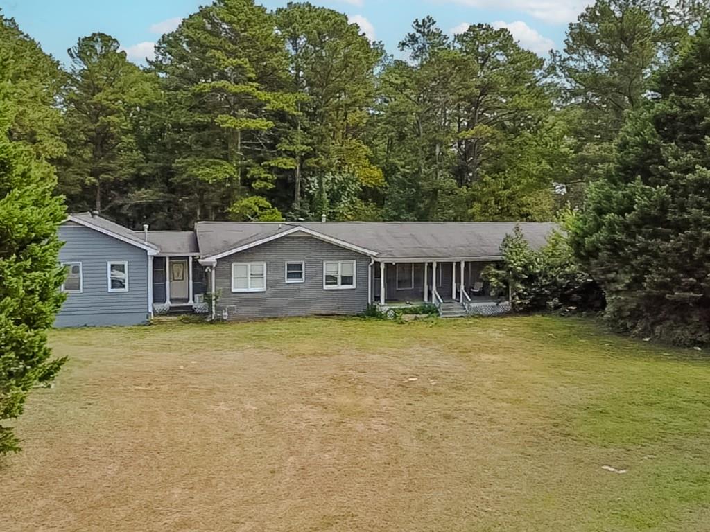 1142 Harbins Road Property Photo 4