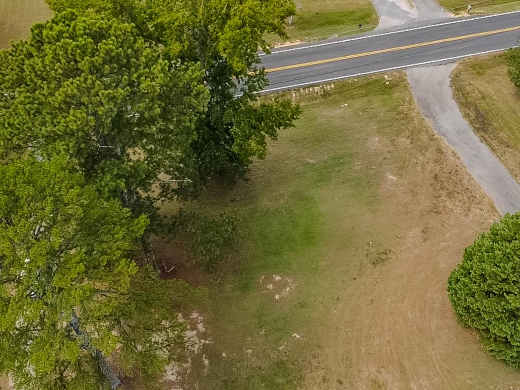 1142 Harbins Road Property Photo 8