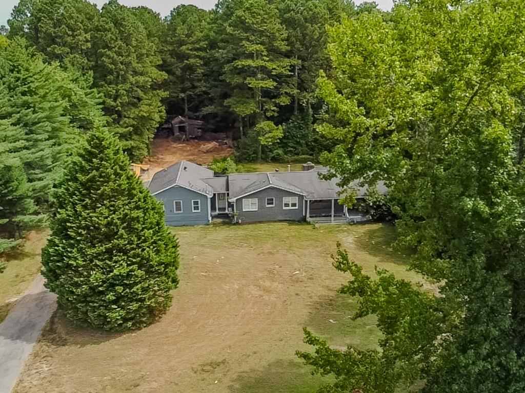 1142 Harbins Road Property Photo 9