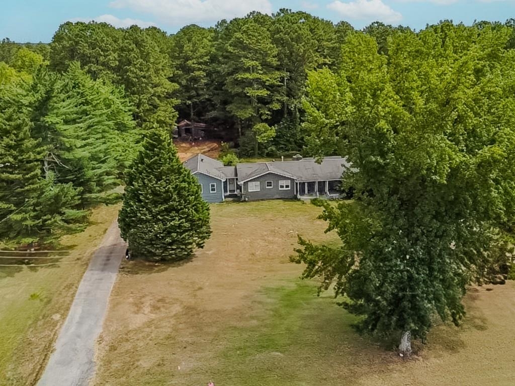 1142 Harbins Road Property Photo 10