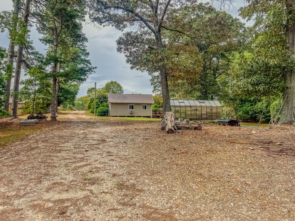 1152 Harbins Road Property Photo 7
