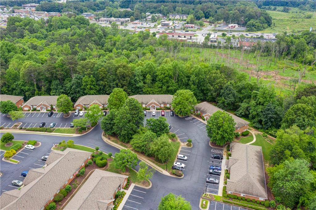 413 Creekstone Ridge Property Photo 8