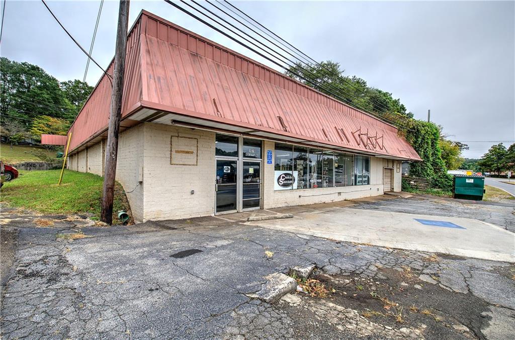 1070 Marietta Road Property Photo 3