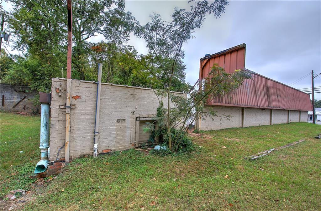1070 Marietta Road Property Photo 6