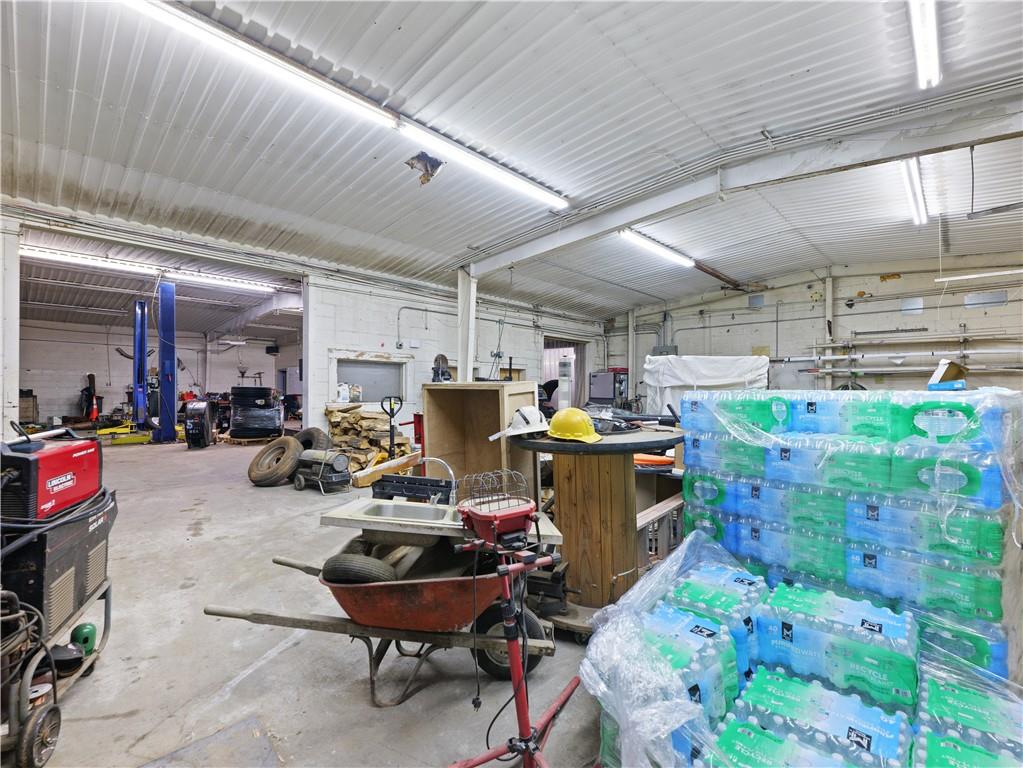2567 Athens Highway Property Photo 48