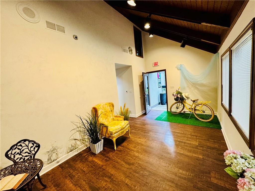 3000 Langford Road Property Photo 4