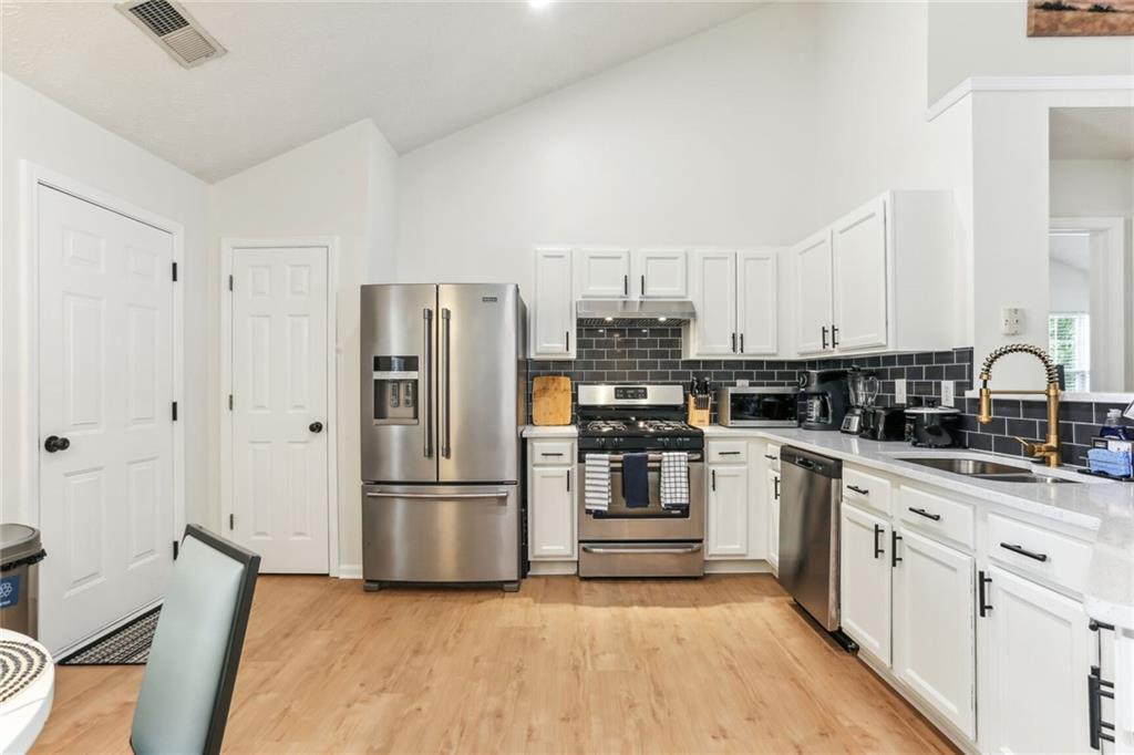 859 Springchase Drive Property Photo 28