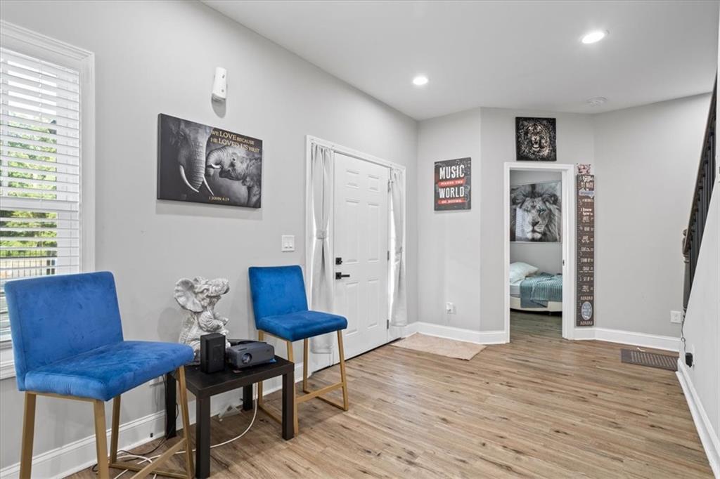 1174 Princess Avenue Sw Property Photo 1