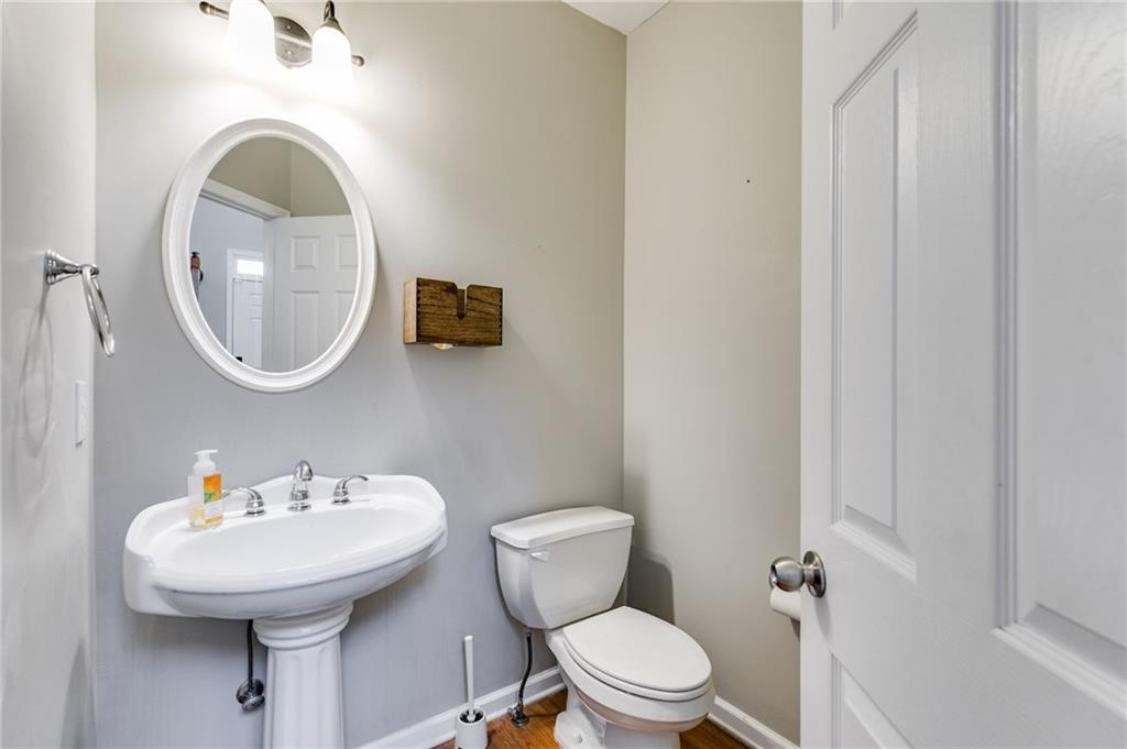 243 Yorkshire Lane Property Photo 12