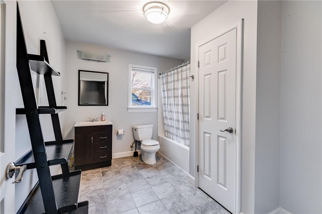 243 Yorkshire Lane Property Photo 39