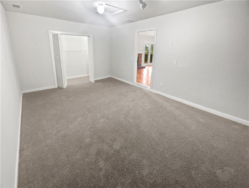 4727 Garden Hills Drive Property Photo 14
