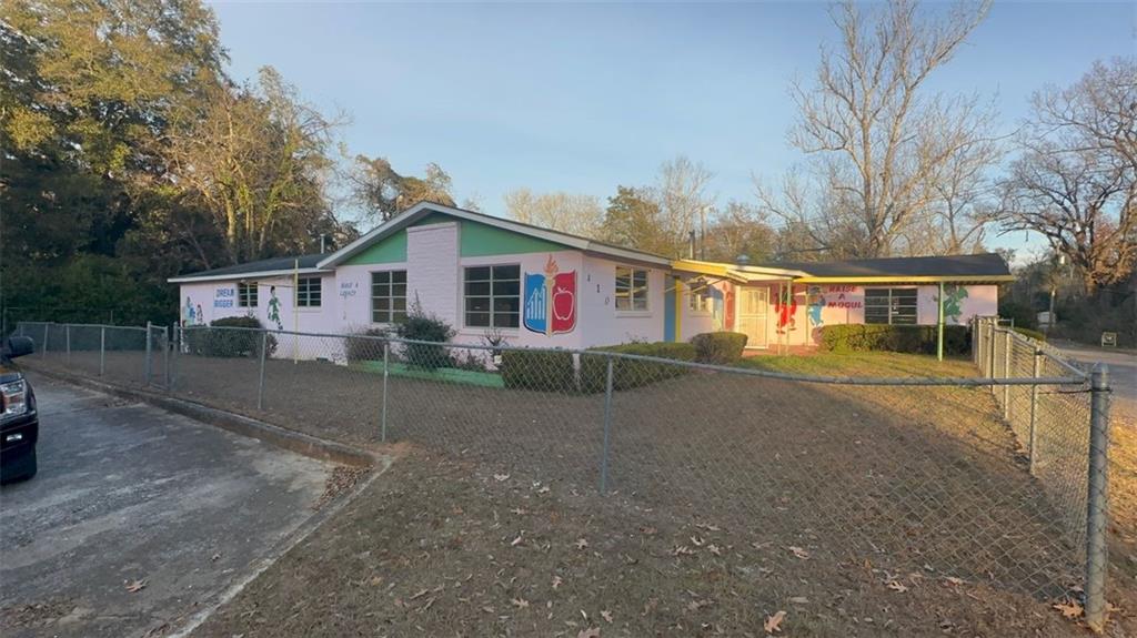 410 S Mckinley Street Property Photo 1