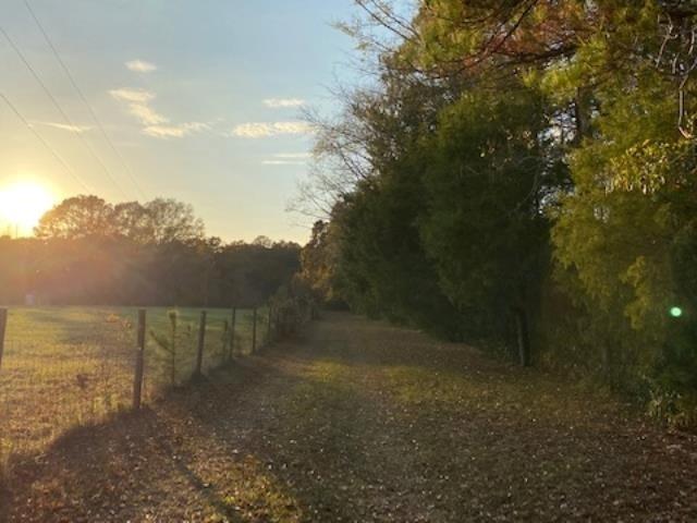 732 New Hope Property Photo 1