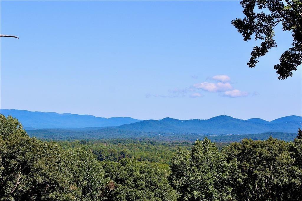 135 Twisted Oak Road Property Photo 1