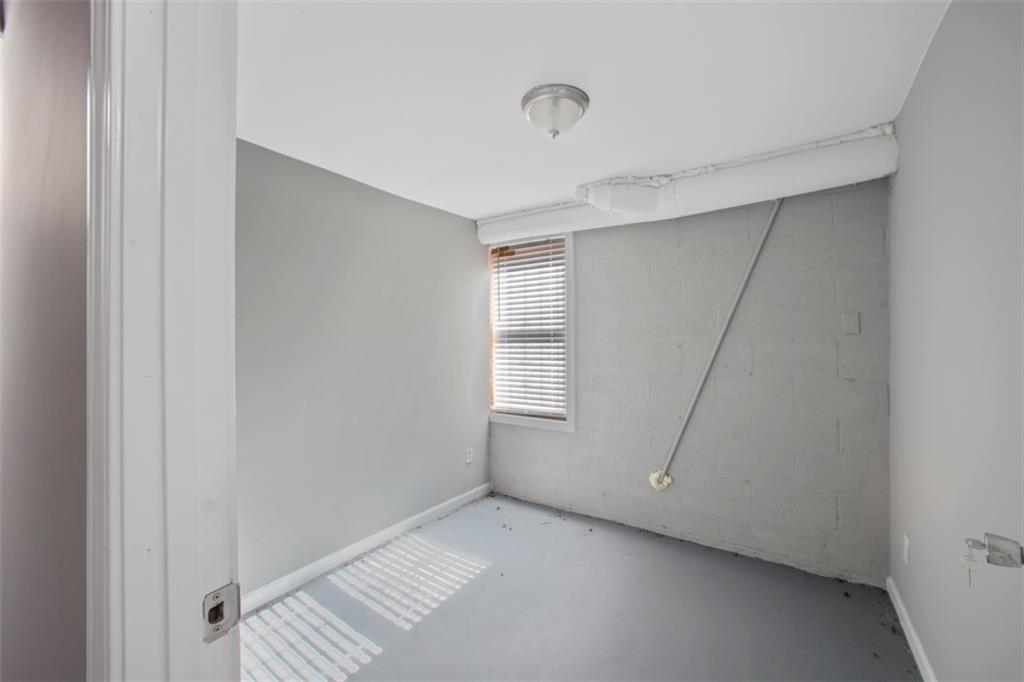 4936 Presidents Way Unit 200-300 Property Photo 17