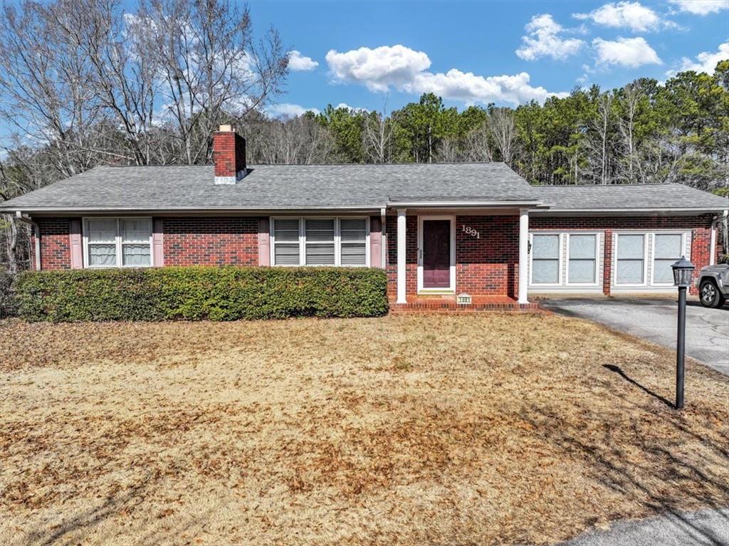 1891 HIGHWAY 81 E Property Photo 1