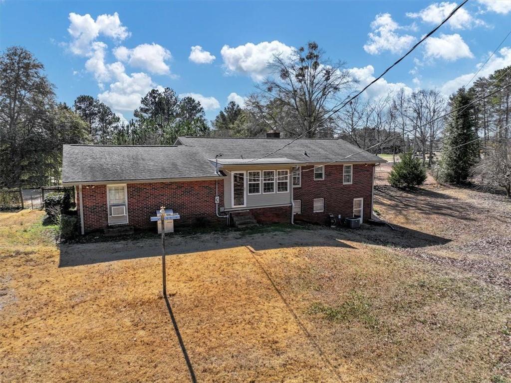 1891 Highway 81 E Property Photo 2