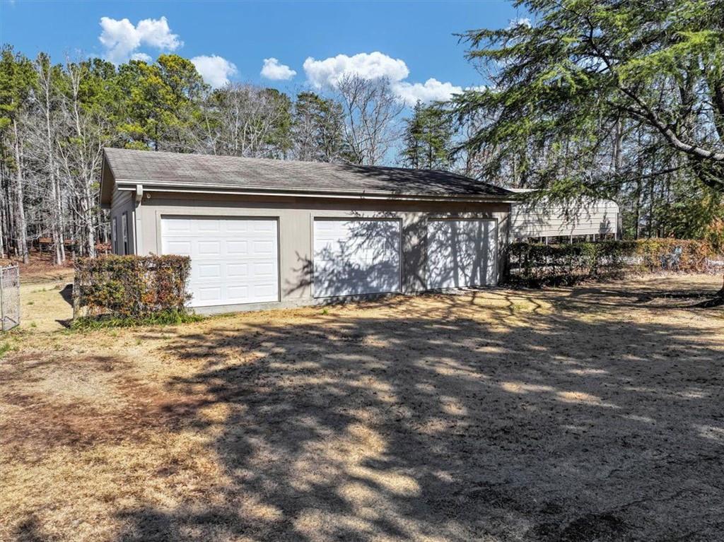 1891 Highway 81 E Property Photo 5