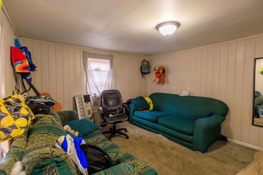 100 Daisy Circle Property Photo 3