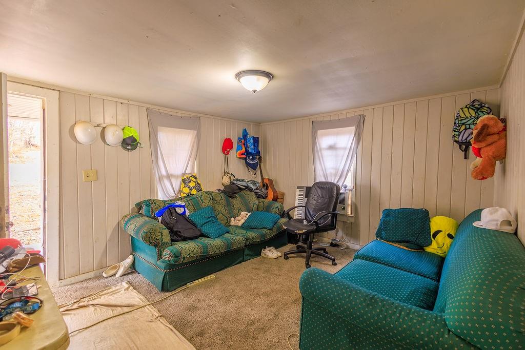 100 Daisy Circle Property Photo 4