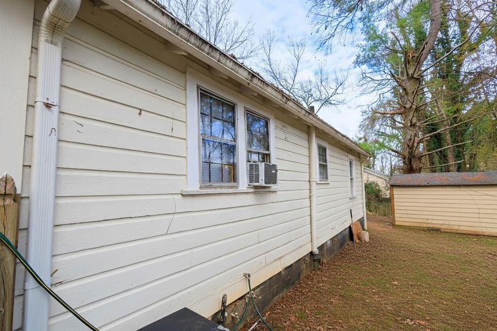 241 E Killian Street Property Photo 3