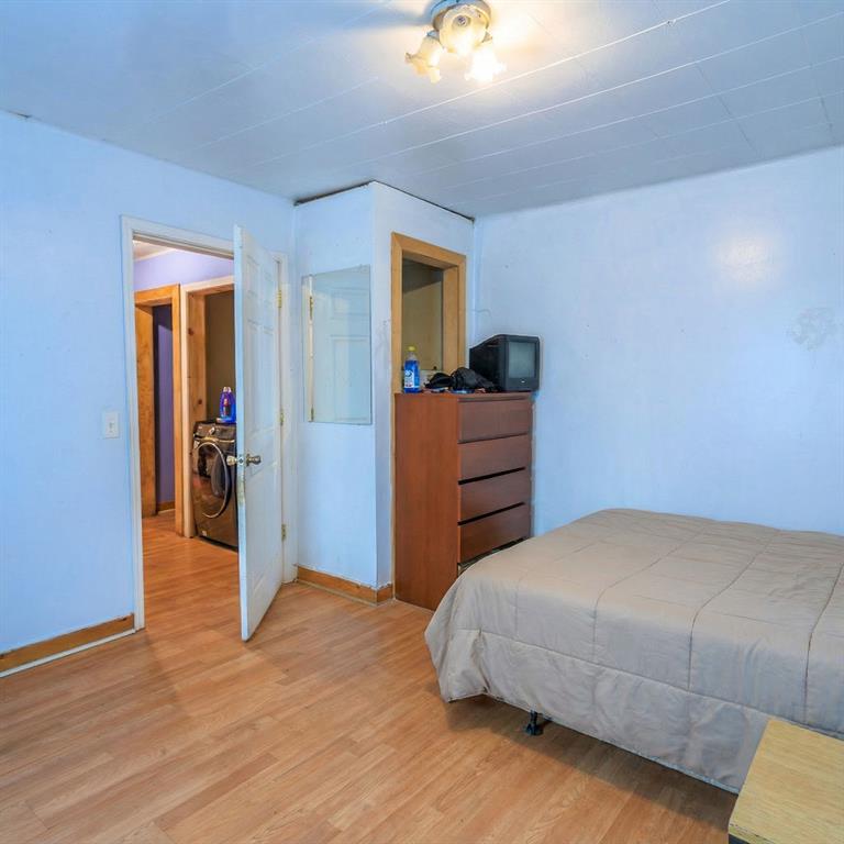 241 E Killian Street Property Photo 13