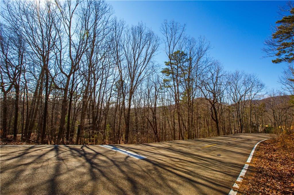 2784 Summit Drive Property Photo 2