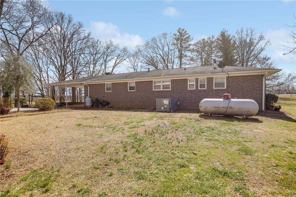2296 Corinth Poseyville Road Property Photo 6
