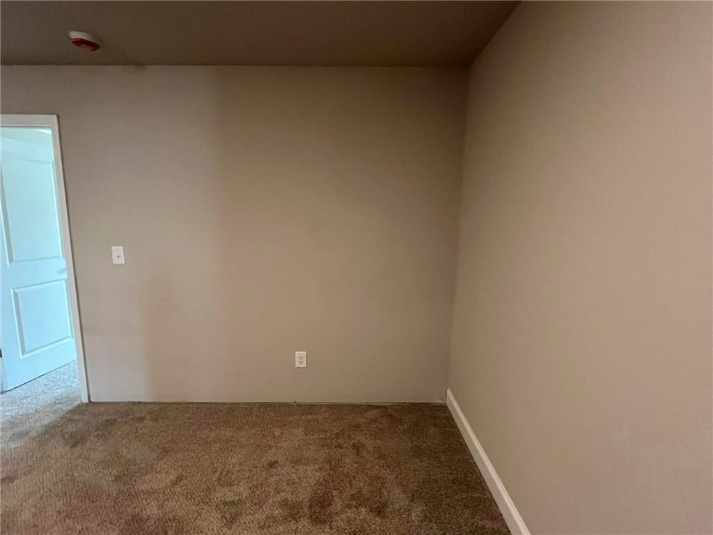 21 Creekside Commons Drive Property Photo 15