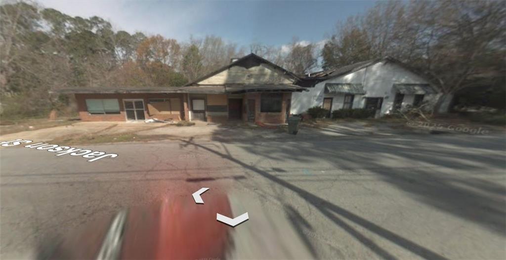 105 Jackson Street W Property Photo 2
