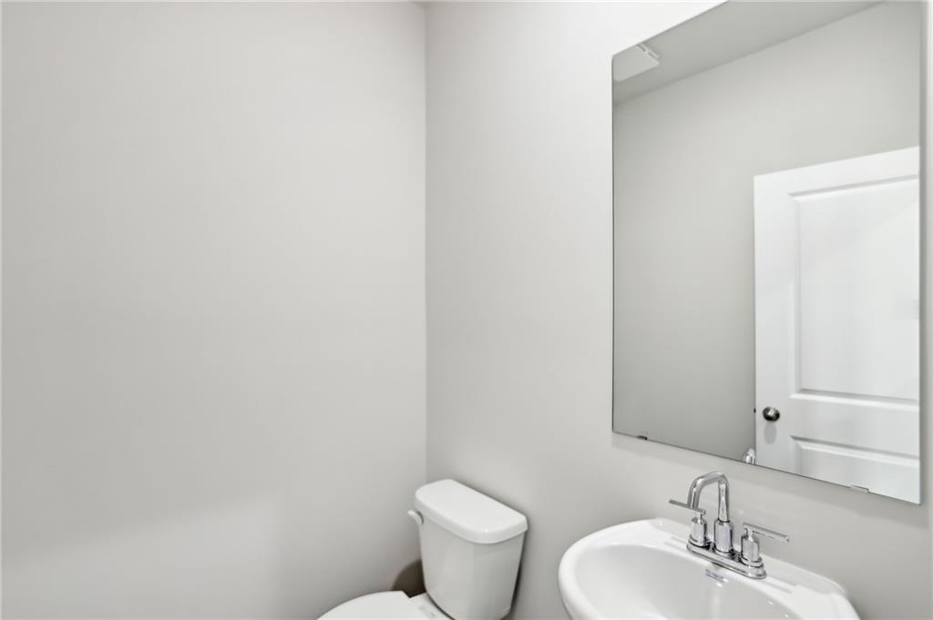 6910 Winchester Place Property Photo 13