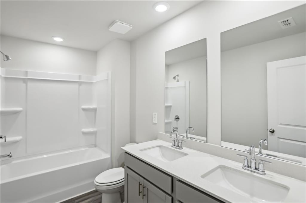 6910 Winchester Place Property Photo 19