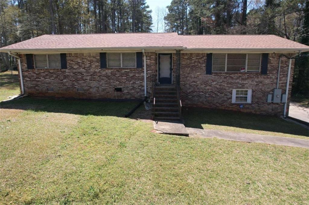 5159 Covington Highway Property Photo 1