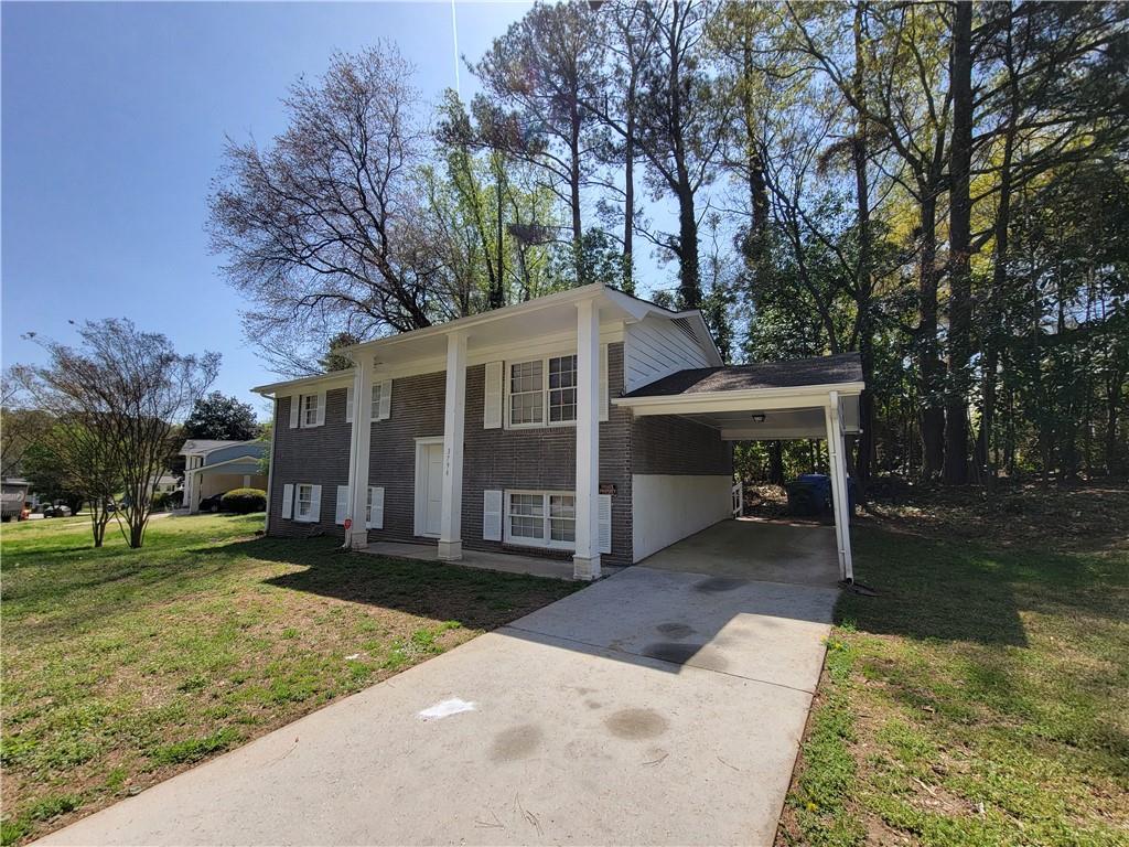 3796 Leesburg Court Sw Property Photo 2