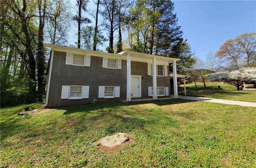 3796 Leesburg Court Sw Property Photo 3