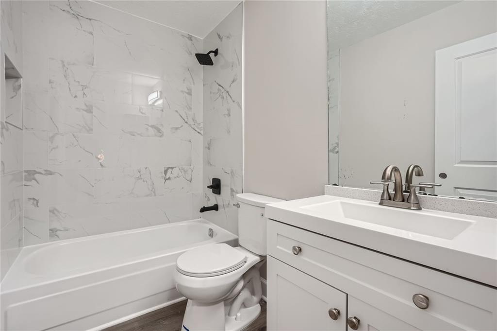 714 Post Road Drive Property Photo 11