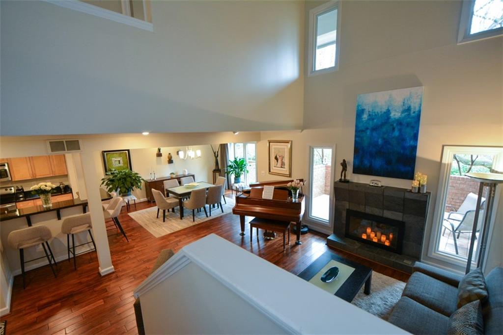3259 Clairmont North NE Property Photo 1