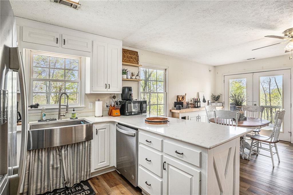 516 Martin Byers Road Property Photo 11