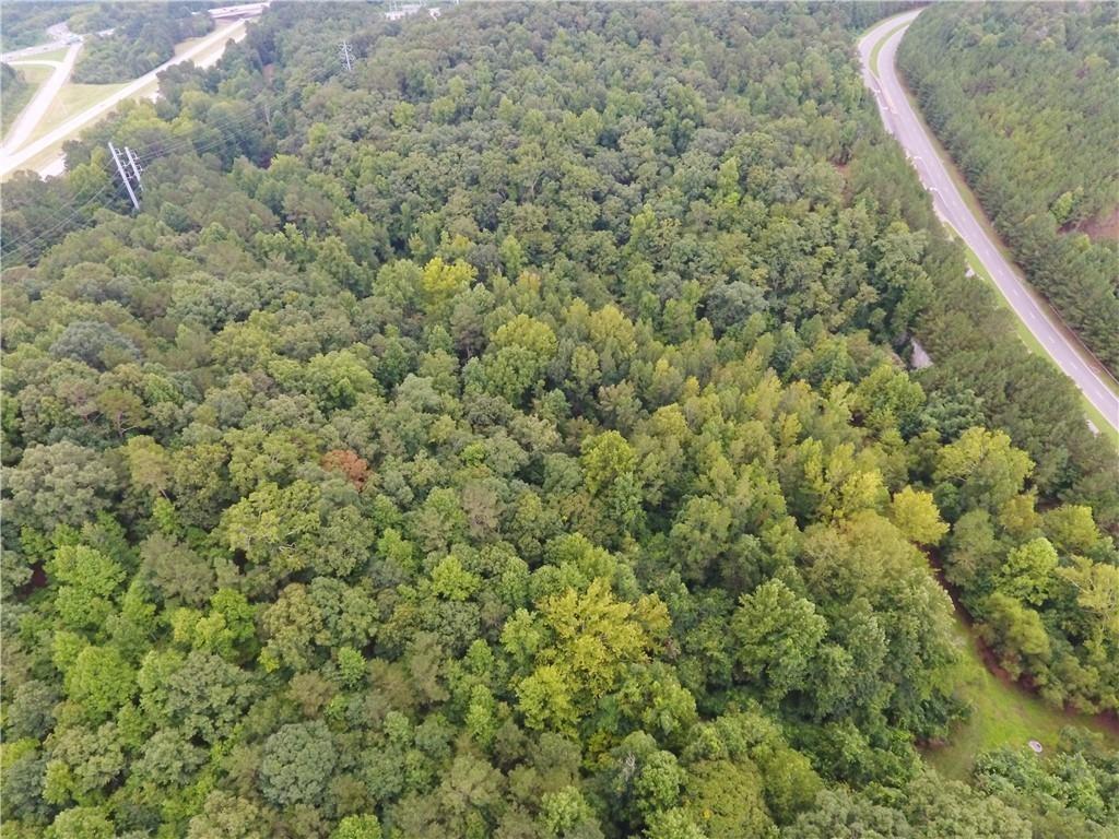 - Bluffs Parkway Property Photo 3