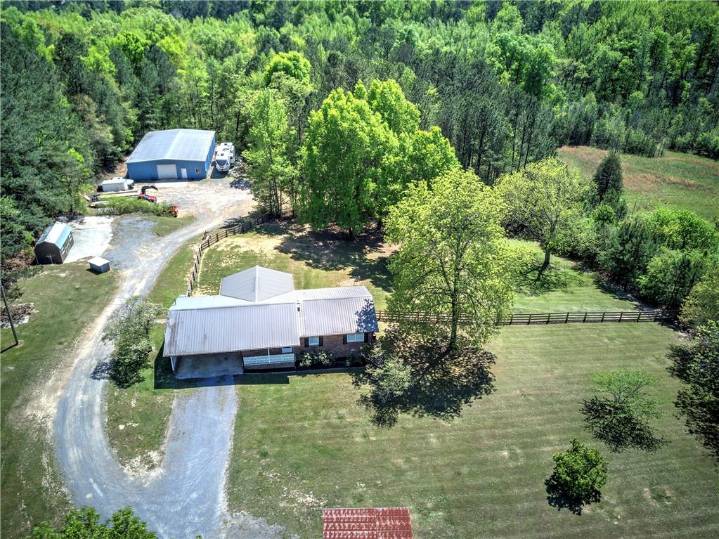 300 Mini Road Se Property Photo 3