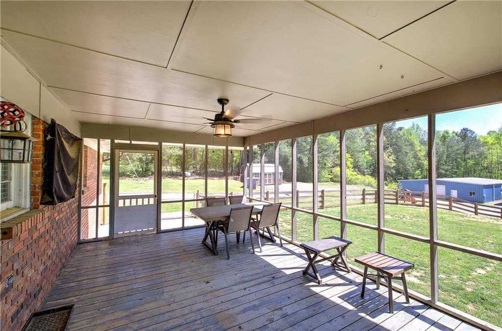 300 Mini Road Se Property Photo 30