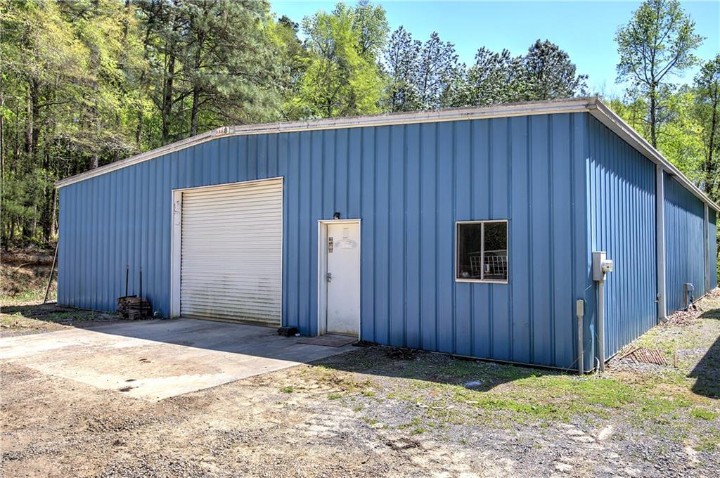 300 Mini Road Se Property Photo 38